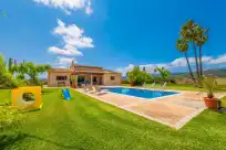 Holiday rentals in Son crestes