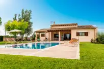 Holiday rentals in Son crestes