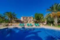 Holiday rentals in Es turó