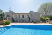 Holiday rentals in Vivienda isabela