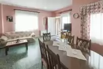 Holiday rentals in Pandora 2