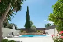 Holiday rentals in Woodhouse