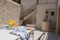 Holiday rentals in Can diana