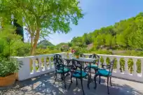 Holiday rentals in Can bolei