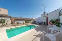 Holiday rentals in Es pujols