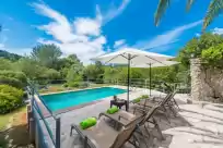 Holiday rentals in Can company