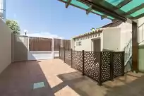 Holiday rentals in Anna