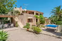 Holiday rentals in Can sua