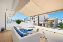 Holiday rentals in Sunset village