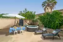 Holiday rentals in Can pontet