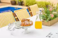 Holiday rentals in Villa placeta