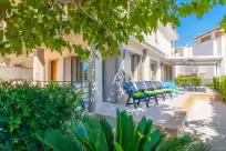 Holiday rentals in Antonia