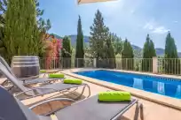 Holiday rentals in Villa es putchet