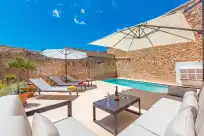 Holiday rentals in Can serp