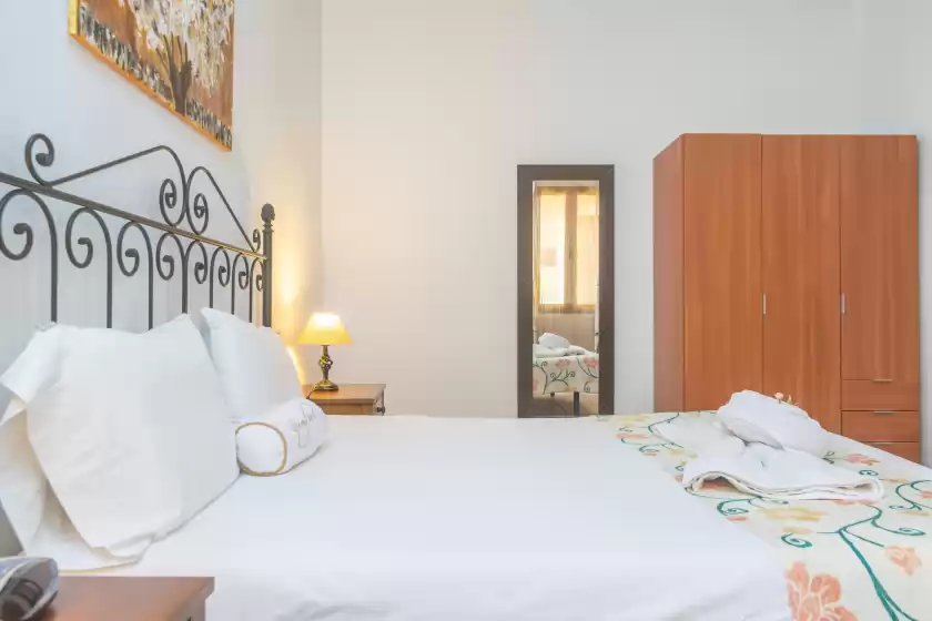 Holiday rentals in Sabatera, Inca