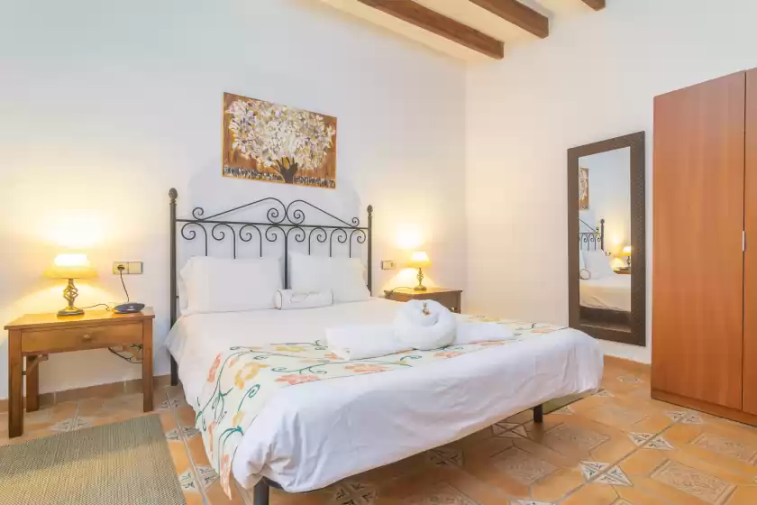 Holiday rentals in Sabatera, Inca