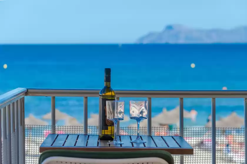 Holiday rentals in Can vesses