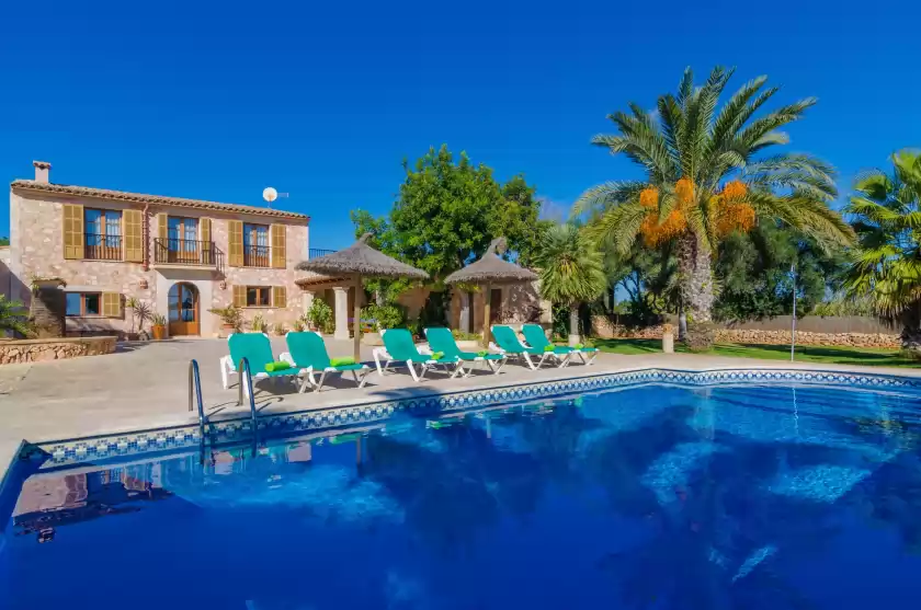 Holiday rentals in Es turó, es Llombards