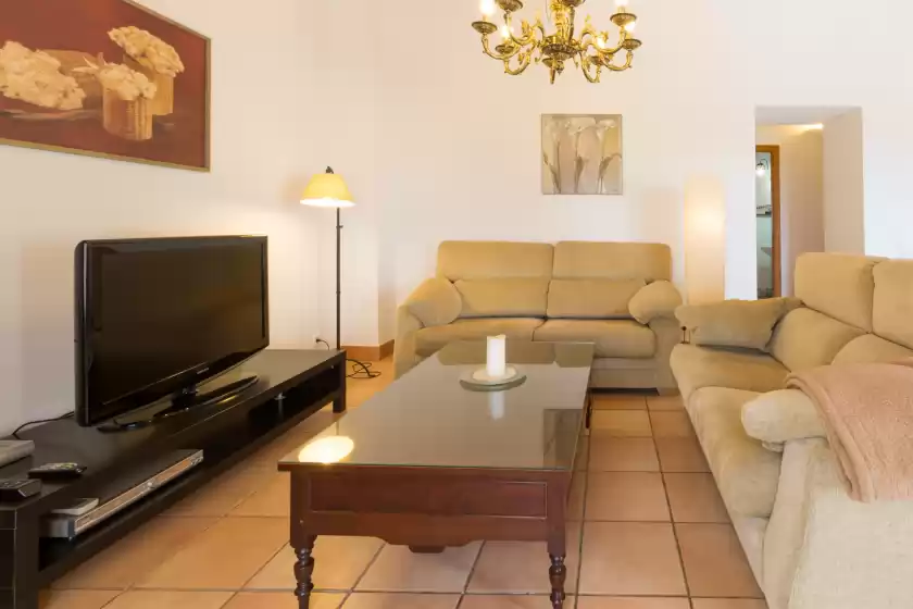 Holiday rentals in Es turó, es Llombards