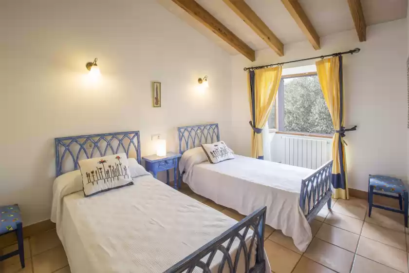 Holiday rentals in Es turó, es Llombards