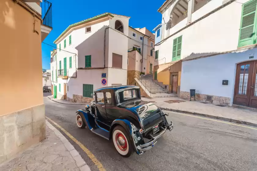 Holiday rentals in Elias neil house, Andratx