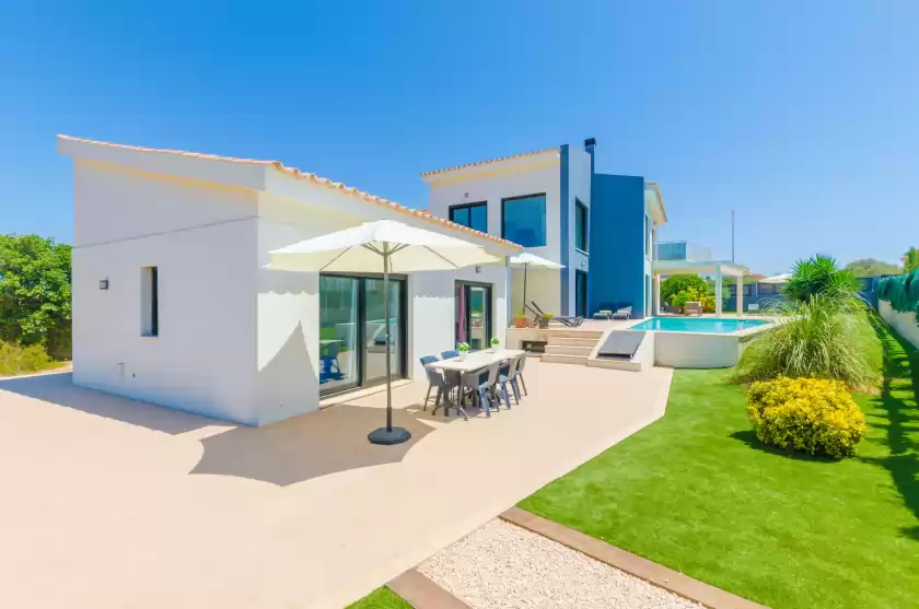 Holiday rentals in La primera, sa Torre