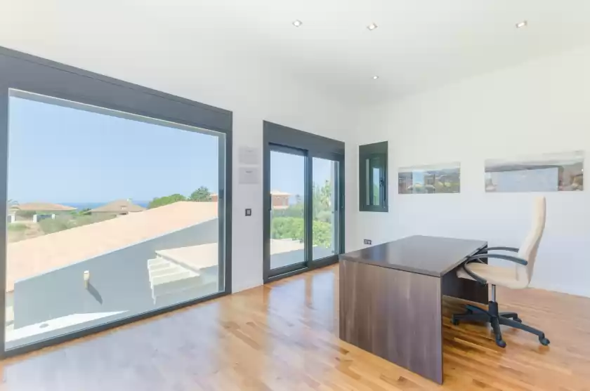 Holiday rentals in La primera, sa Torre