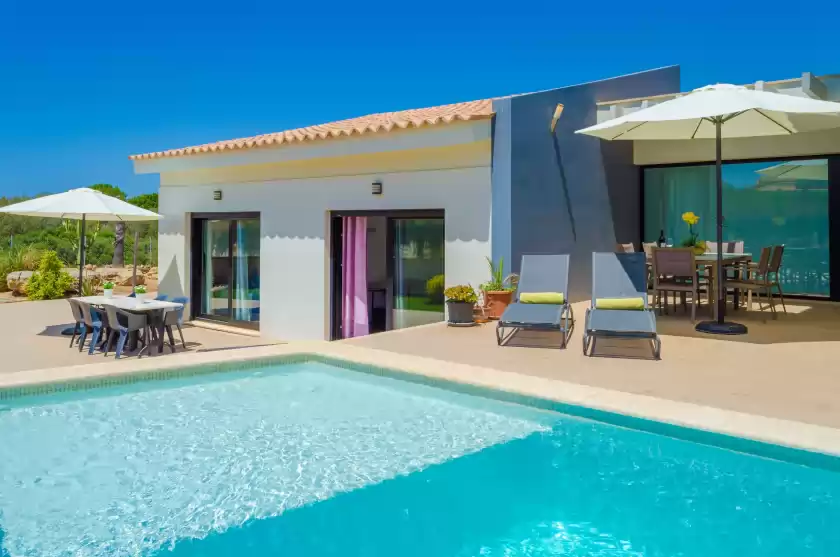 Holiday rentals in La primera, sa Torre