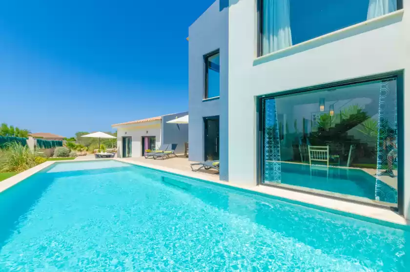 Holiday rentals in La primera, sa Torre