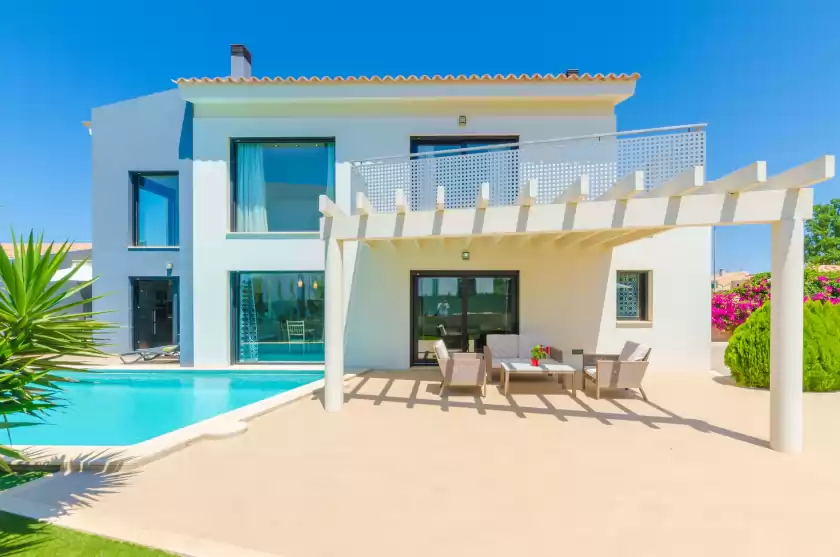 Holiday rentals in La primera, sa Torre