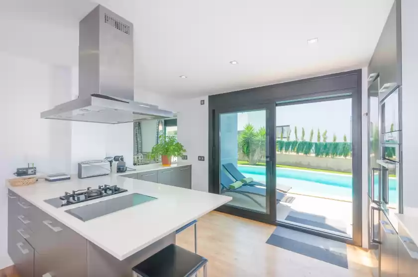 Holiday rentals in La primera, sa Torre