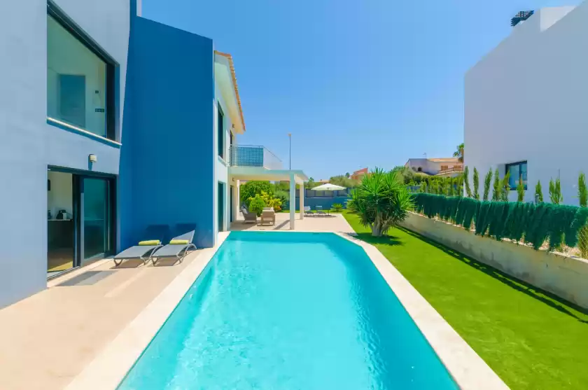 Holiday rentals in La primera, sa Torre