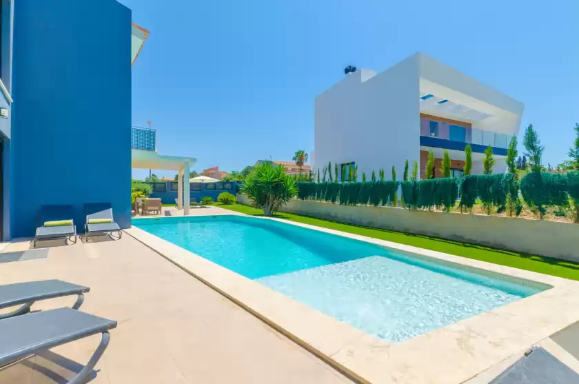 Holiday rentals in La primera, sa Torre