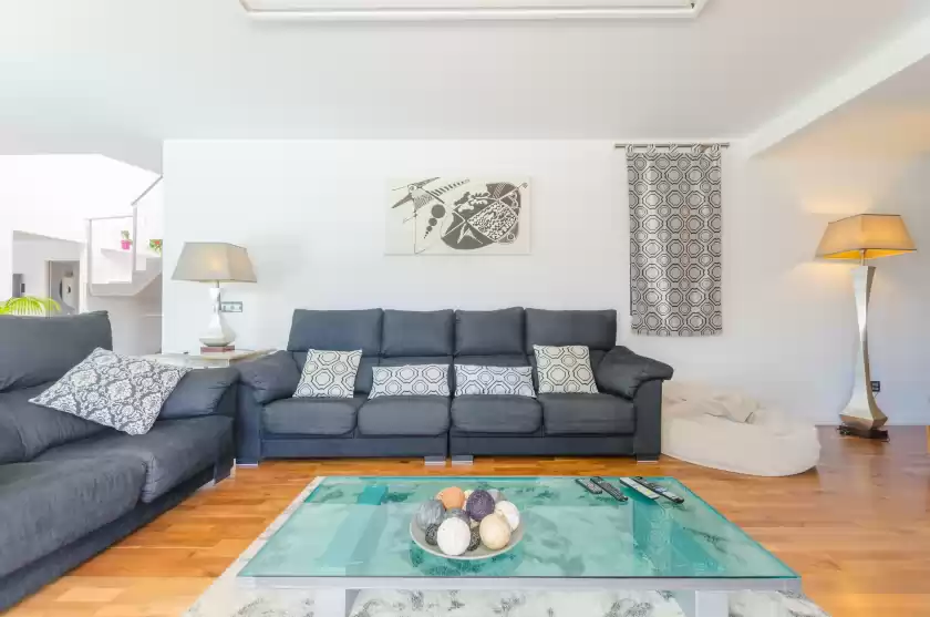 Holiday rentals in La primera, sa Torre