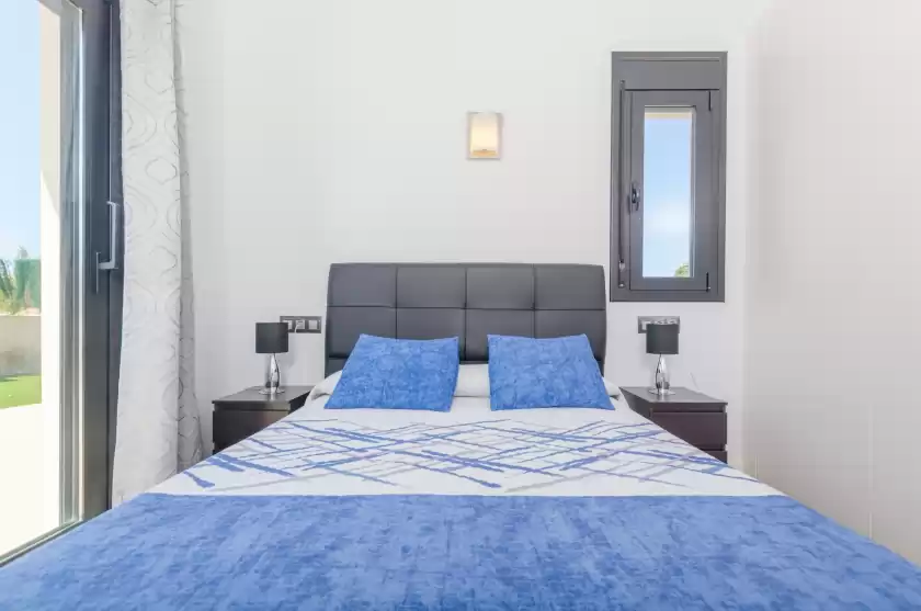 Holiday rentals in La primera, sa Torre