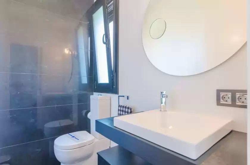Holiday rentals in La primera, sa Torre