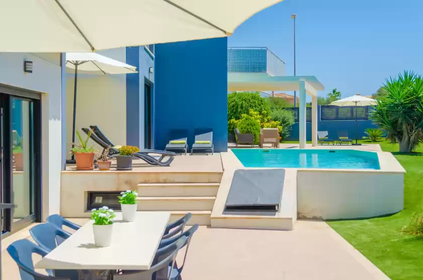 Holiday rentals in La primera, sa Torre
