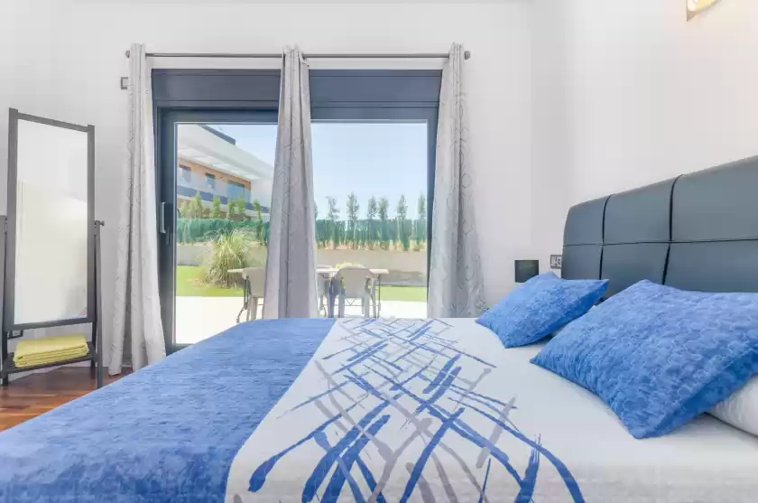 Holiday rentals in La primera, sa Torre