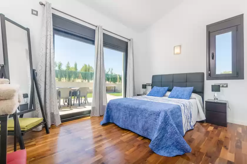 Holiday rentals in La primera, sa Torre