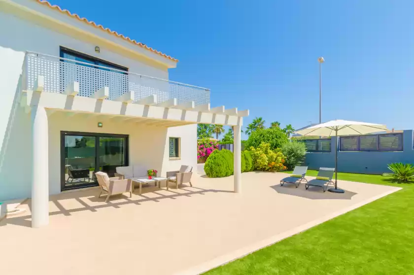 Holiday rentals in La primera, sa Torre