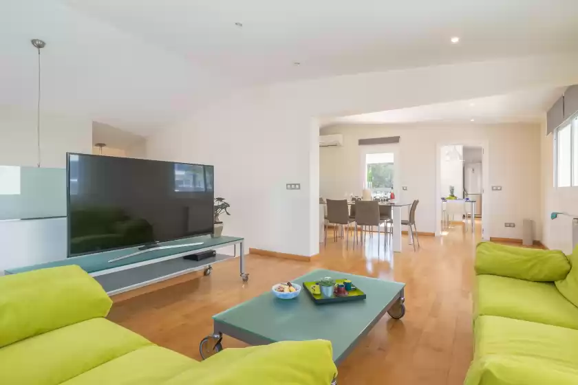 Holiday rentals in Romaní, Can Picafort