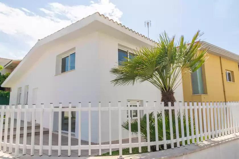 Holiday rentals in Romaní, Can Picafort