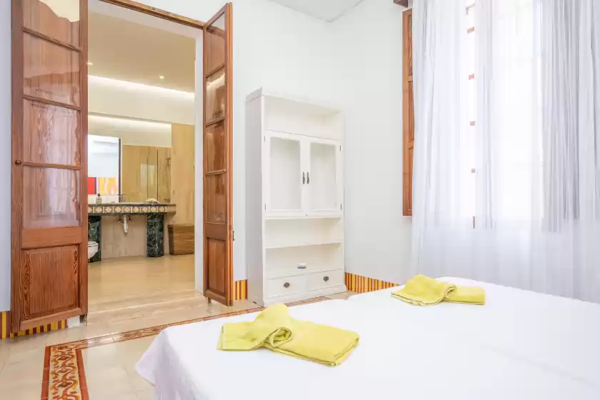 Holiday rentals in Sa verdera, Maria de la Salut