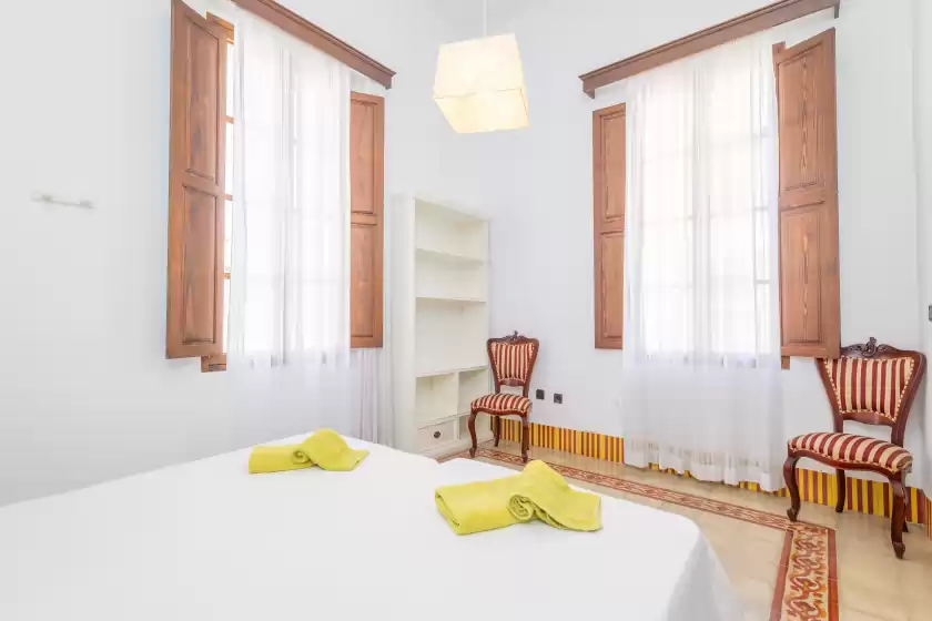 Holiday rentals in Sa verdera, Maria de la Salut