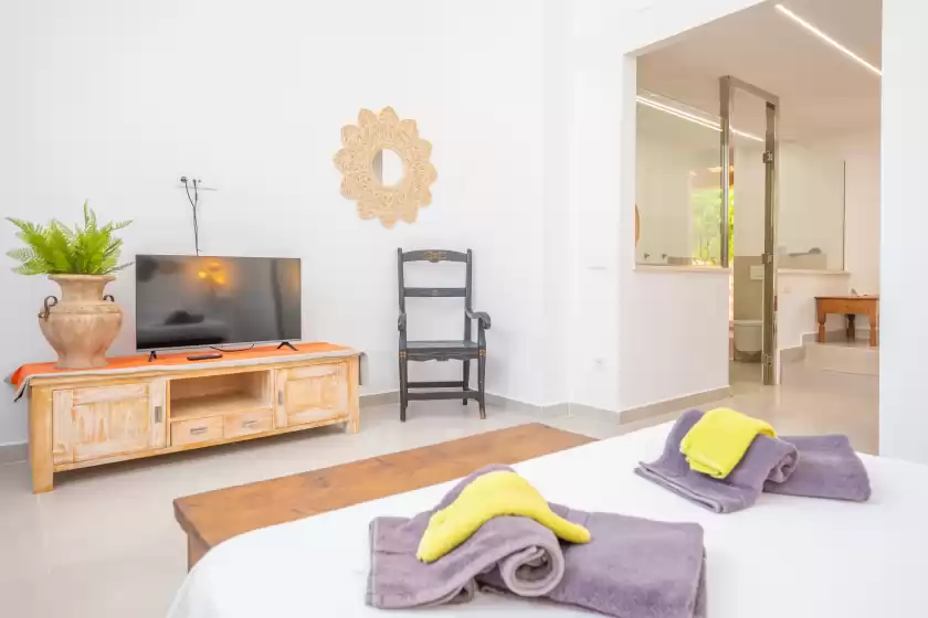 Holiday rentals in Sa verdera, Maria de la Salut