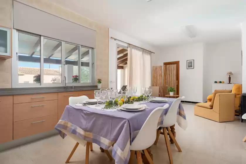 Holiday rentals in Ca ses nines, Ariany