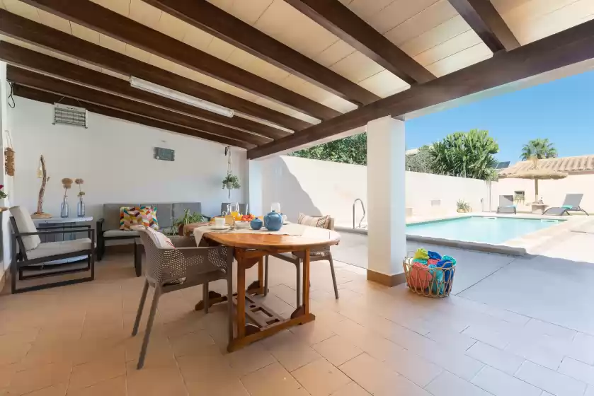 Holiday rentals in Ca ses nines, Ariany