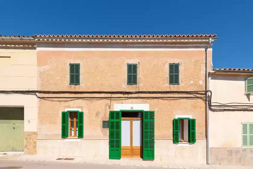 Holiday rentals in Ca ses nines, Ariany