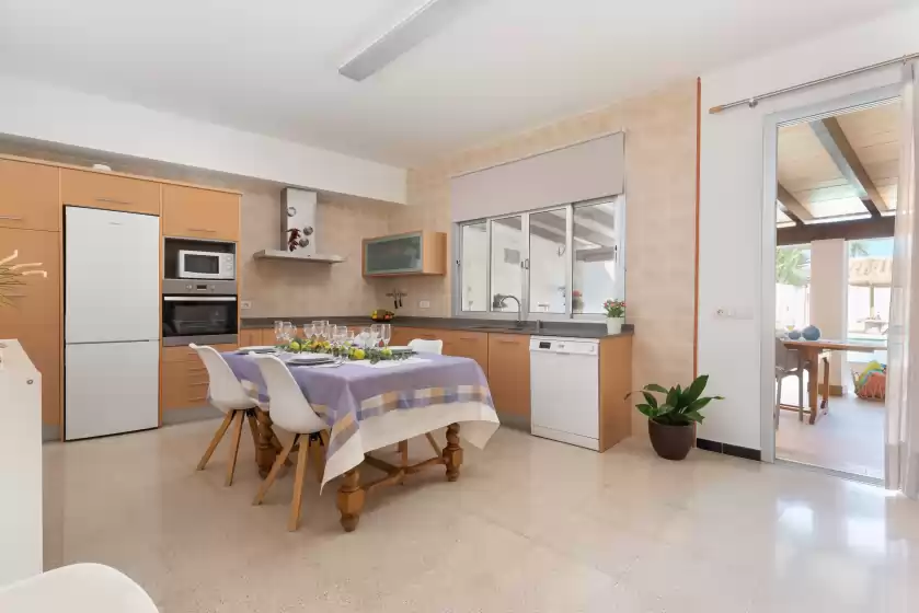 Holiday rentals in Ca ses nines, Ariany