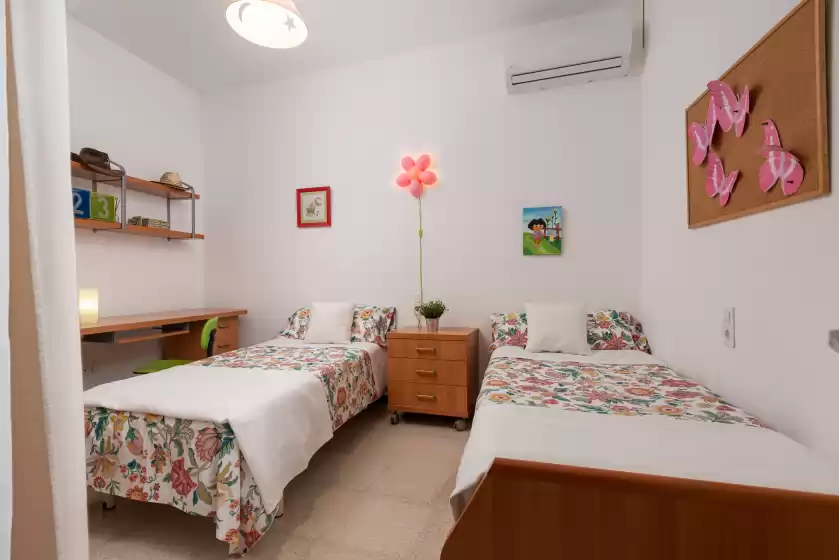 Holiday rentals in Ca ses nines, Ariany